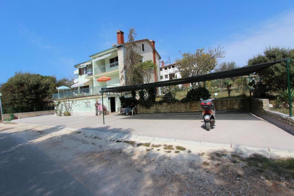 Apartments Sandra With Two Balcony Rovinj Exterior foto