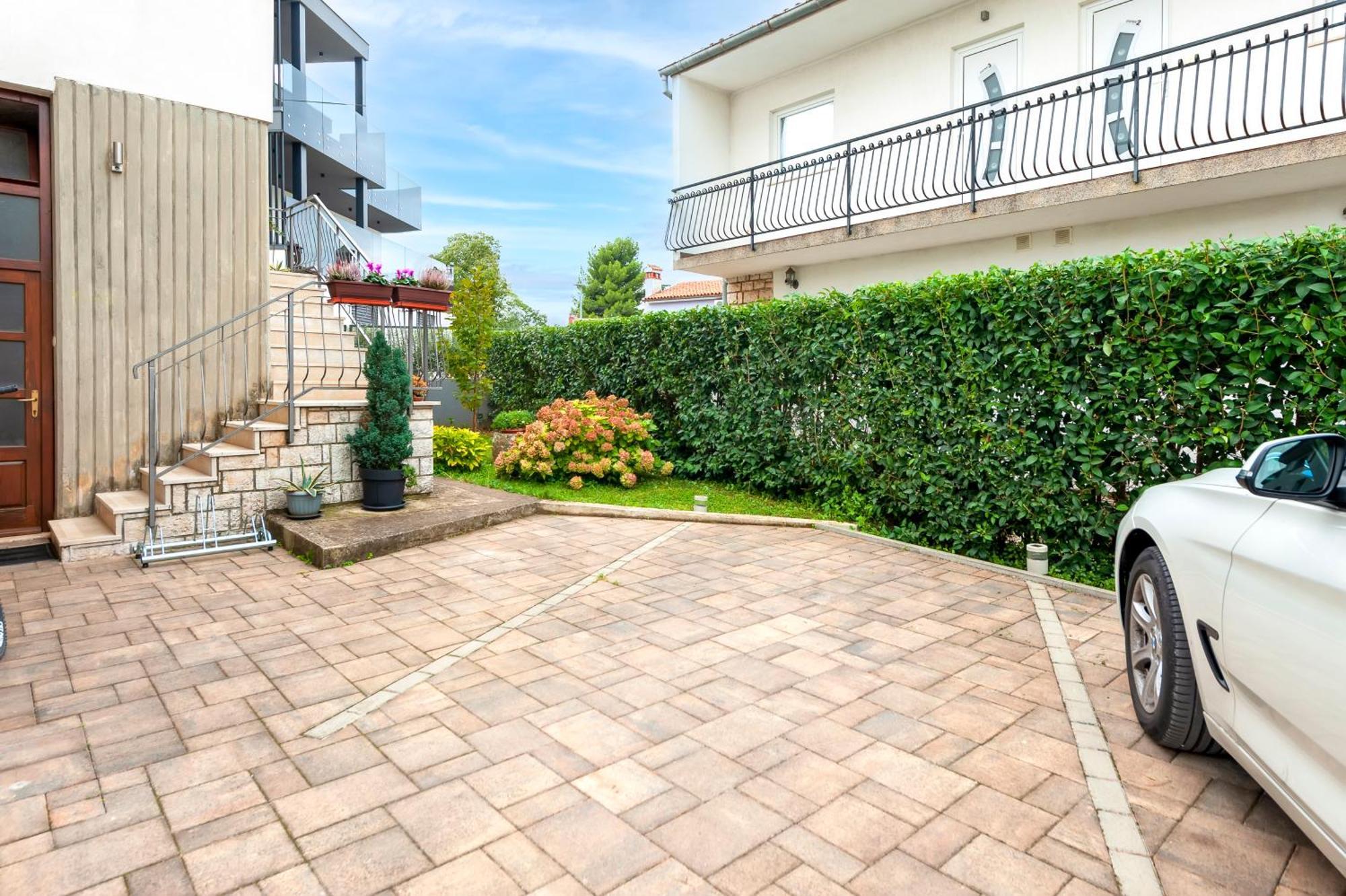 Apartments Sandra With Two Balcony Rovinj Exterior foto