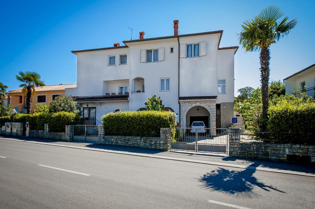 Apartments Sandra With Two Balcony Rovinj Exterior foto