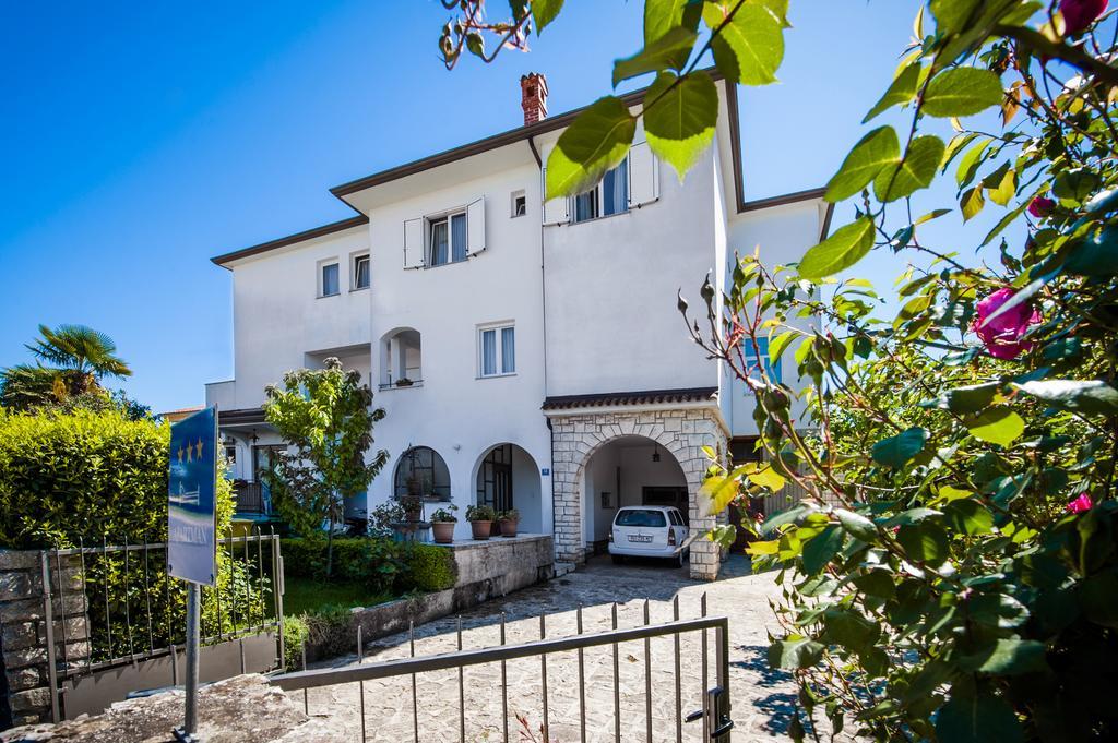 Apartments Sandra With Two Balcony Rovinj Exterior foto